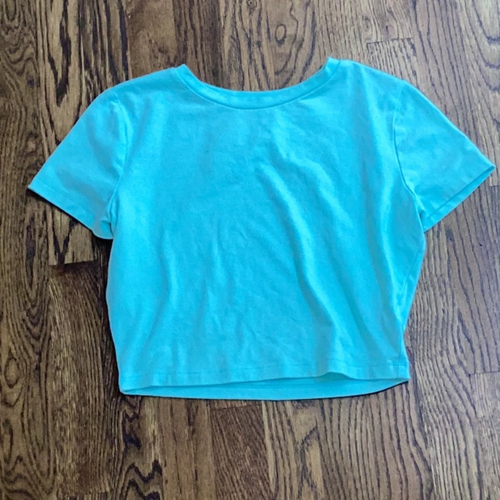 Teal cropped t shirt